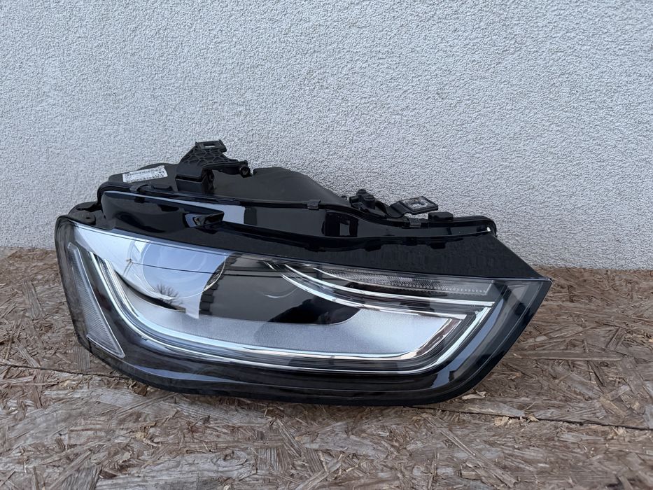 Far dreapta Audi A4 b8 b8.5 8k facelift 2012-2015 Xenon + Led Original