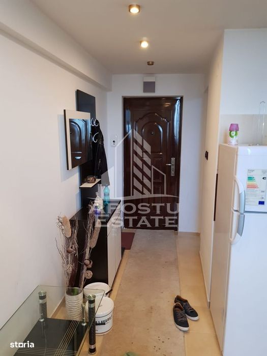 Apartament cu doua camere ,AC,zona Blascovici
