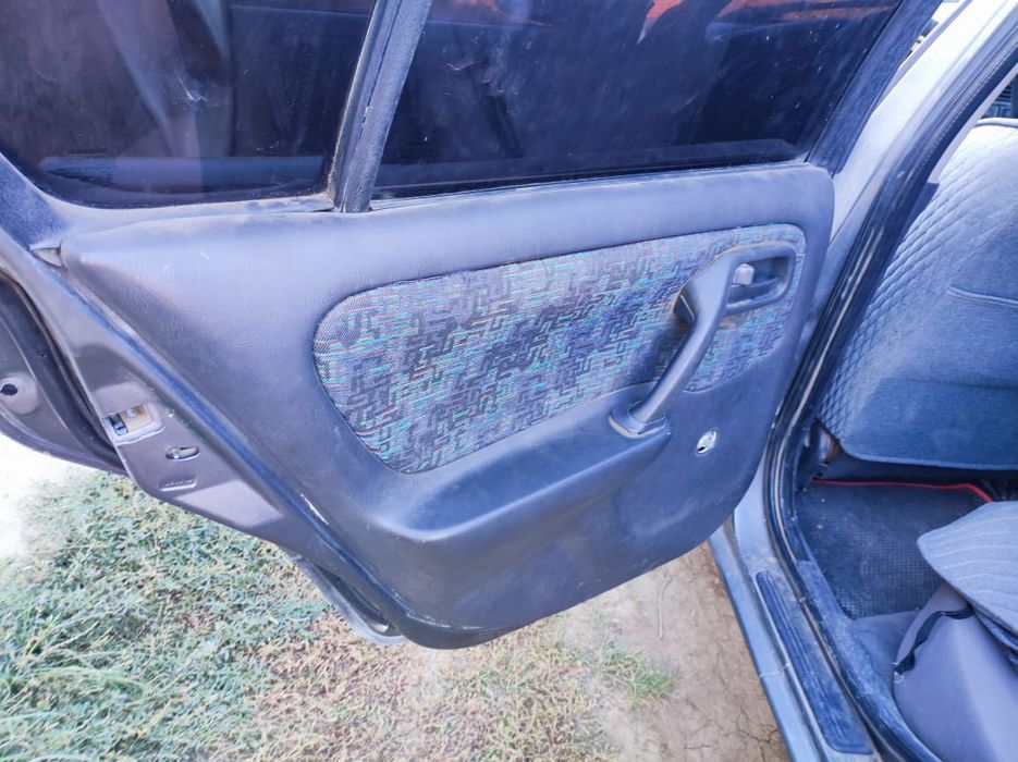 Продам автомобиль "Nissan Premier"