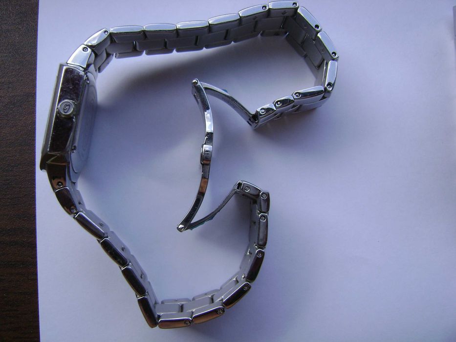 Продавам 5 броя кварцови часовници Breil,Swatch,TCM,Curren