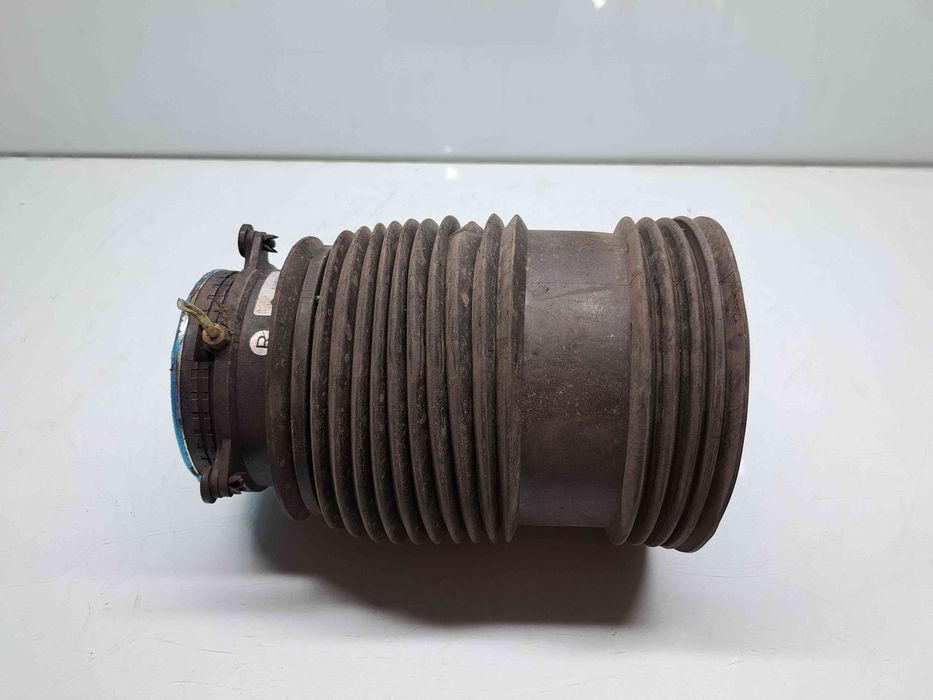 Perna aer dreapta spate Mercedes Clasa C (W205) [Fabr 2014-prezent] OE