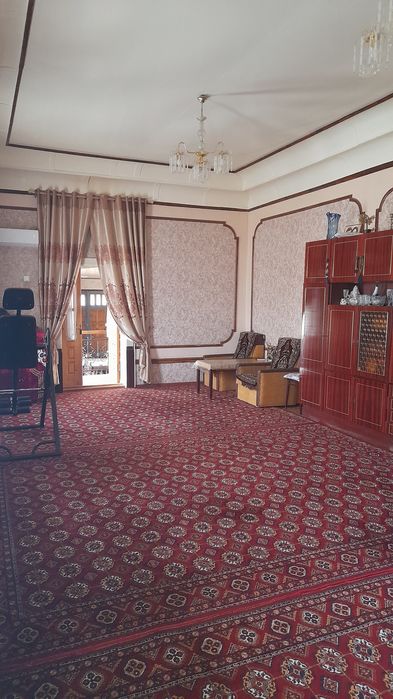 Эски шахарда 4 сотихли ховли сотилади. Манзил: 2 нчи компил