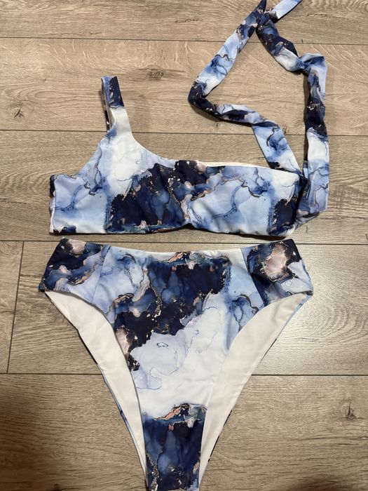 Чисто нови! Бански - налични размери М и Л / M / L