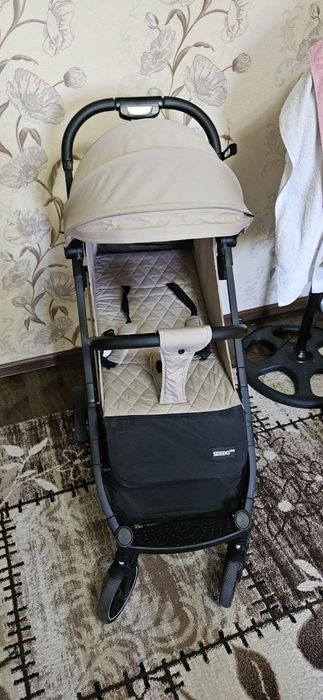 Коляска почти как новая