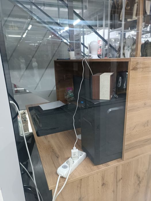 Офисная мебель для детской одежды