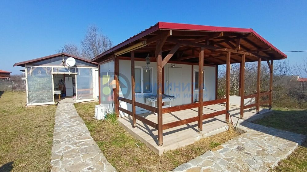 Атрактивен имот в с. Писменово общ. Приморско