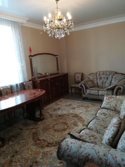 Продам диваны комплектом