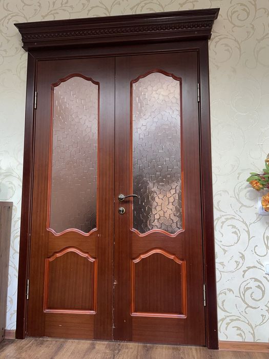 Меж комнатные двери