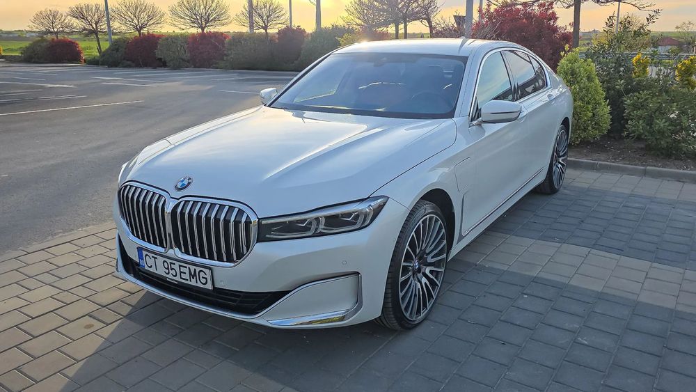 BMW Seria 7 BMW 745e | 394 CP | Alb perlat | Nappa Cognac | Masaj | 21”