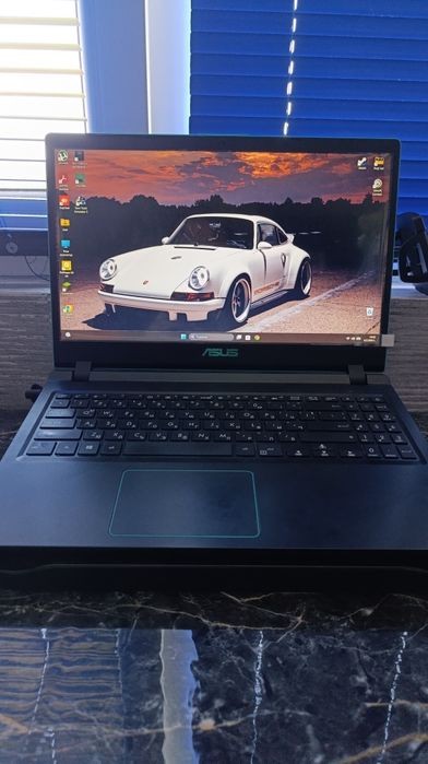 Asus Vivibook X560U