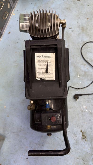 Compresor Aer Einhell K2230 / 24L / 8 bar