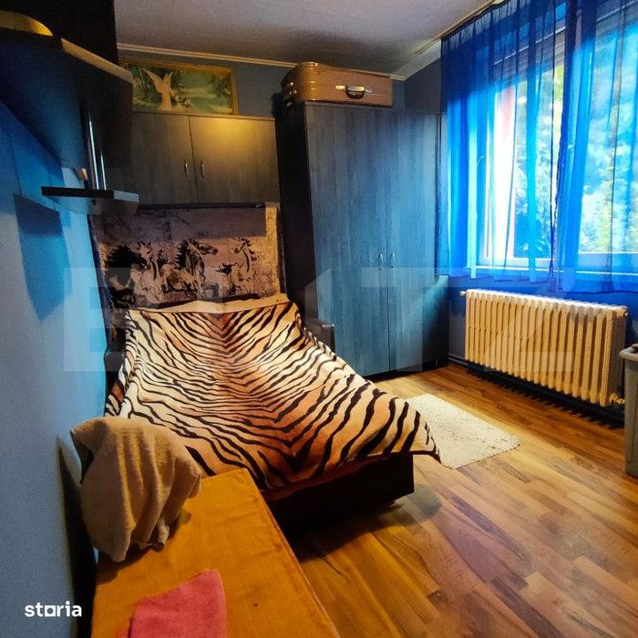 Apartament 3 camere,64 mp utili,  zona Dambu