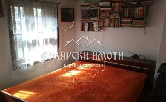 Къща с голям двор в Центъра на Горна Оряховица