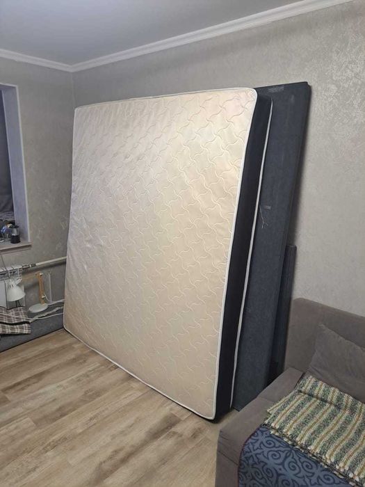 Кровать двуспальная