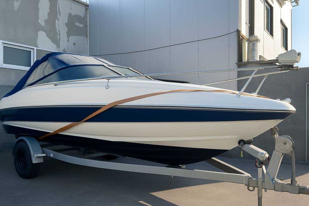 Лодка Bayliner 2052