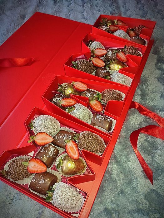 Клубничка в шоколаде