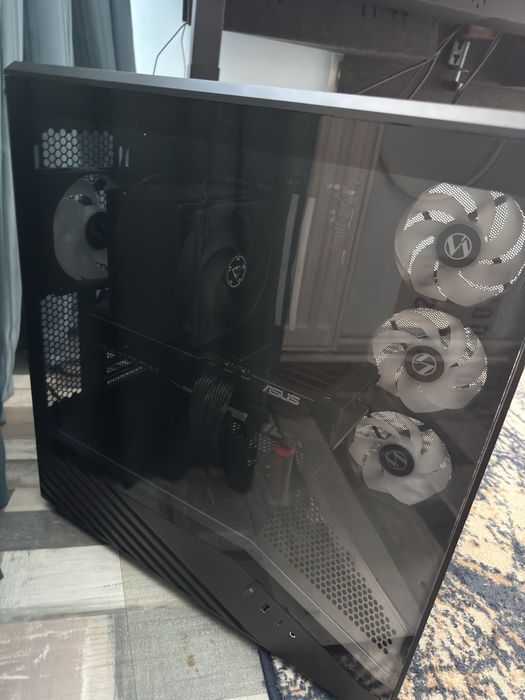 PC GAMING Ryzen 7 9800x3D si RX9070 + GARANTIE