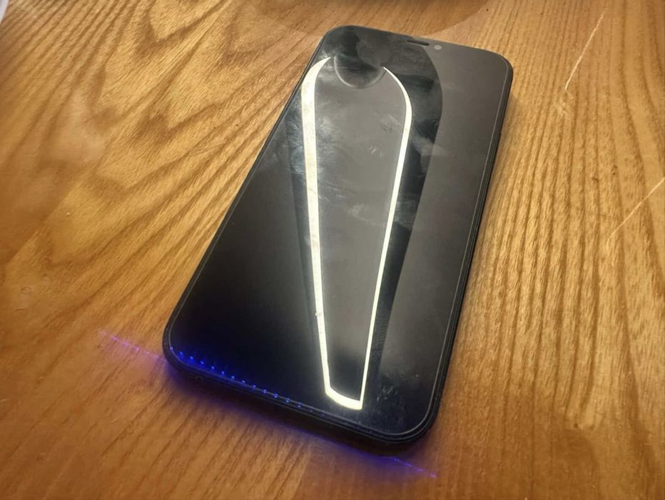 Vand sau schimb iphone 12 full box