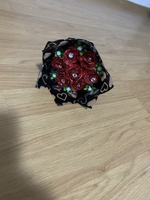 Buchete trandafiri Saten HOME made  Cadoul perfect