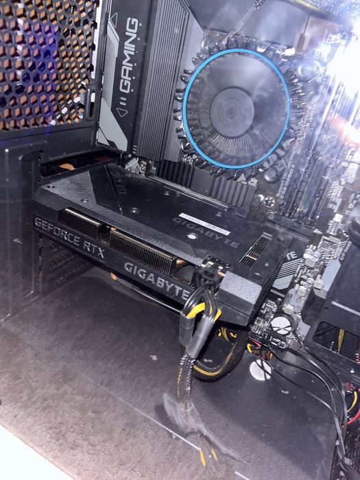 Placa video RTX 3060 GIGABYTE