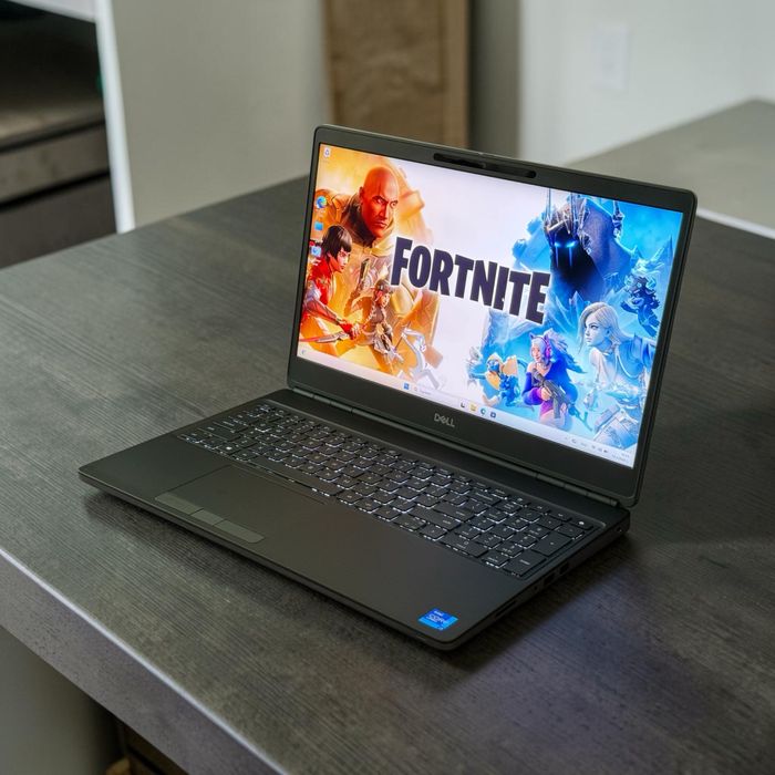 15.6’UHD 4K 600nits/RTX A3000 6GB/Core i7-11850H/Dell Precision 7560/32GB DDR4/512GB SSD