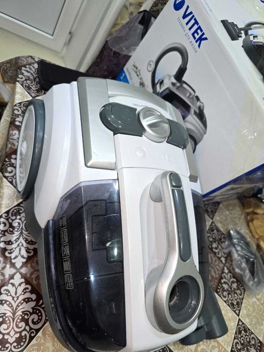 Пылесос Vitek VT-1833