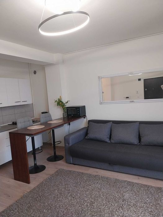 Iinchiriez apartament 2 camere zona Spital Pascanu