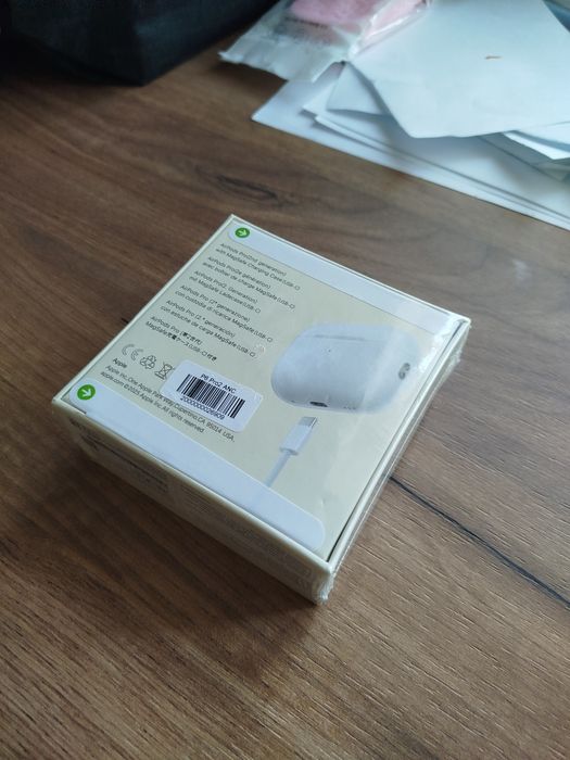 Продам оригинальные AirPods Pro 2