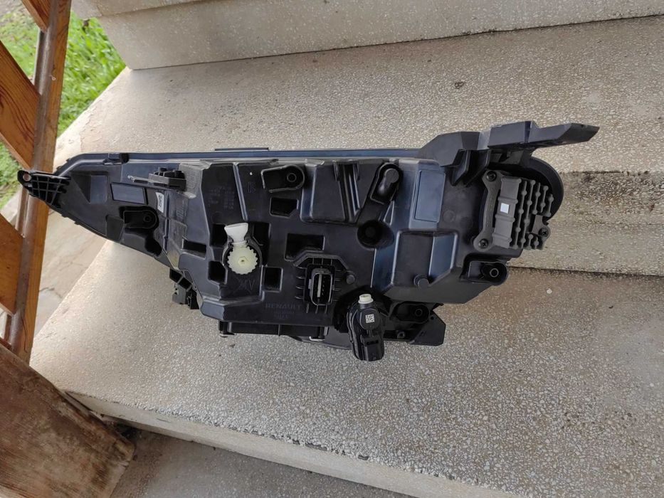 Фар Renault Arkana LED десен / Фар Рено Аркана Оригинален