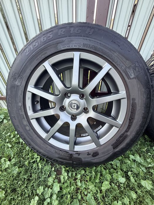 Jante VW 215/65/R16/ 7JJ X16H2 et 40