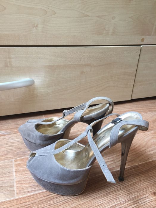 Летние босоножки