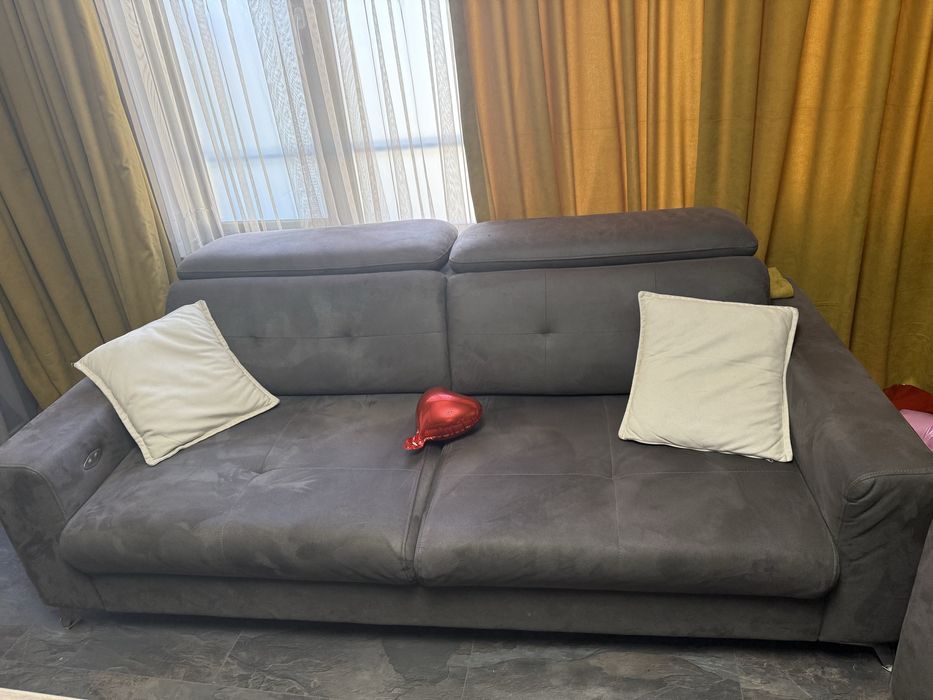 Продавам дизайнерски дивани с електрически механизъм