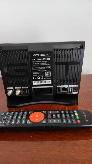 Receptor satelit GT Media V8 combo UHD