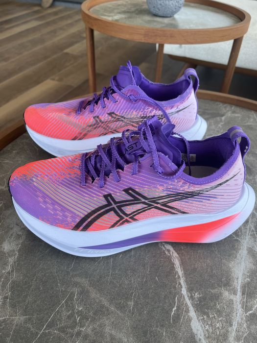 Asics Megablast 40.5