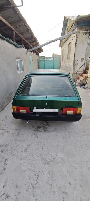 Машина ВАЗ 2108 .