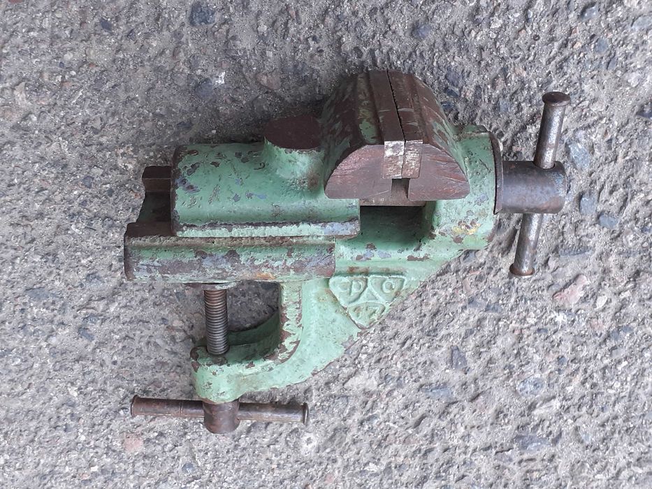 Тиски (СССР) - продам.