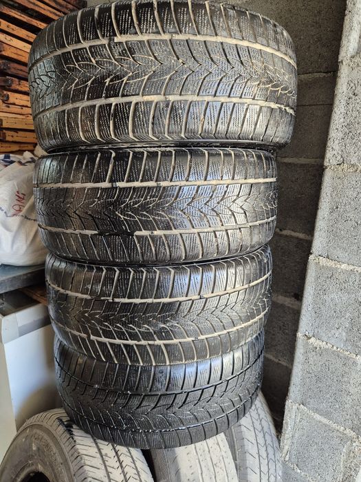 Cauciucuri iarna 215/45 R16