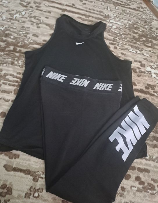 Оригинален NIKE екип xs размер