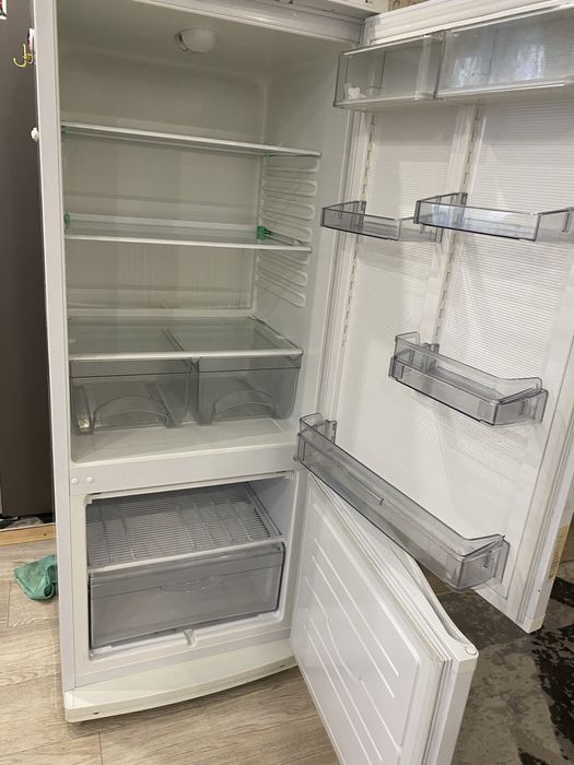 Продам холодильник