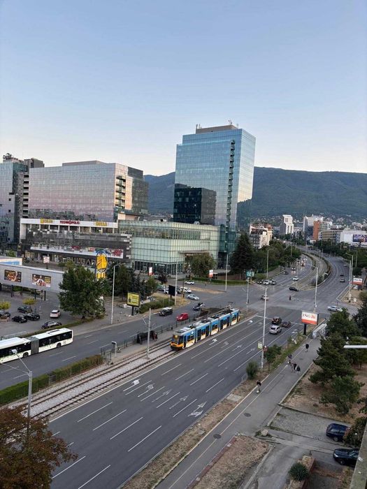 Продава се Тристаен апартамент в София, Борово - 63 кв.м за 2048 €/кв.м - Снимка #1