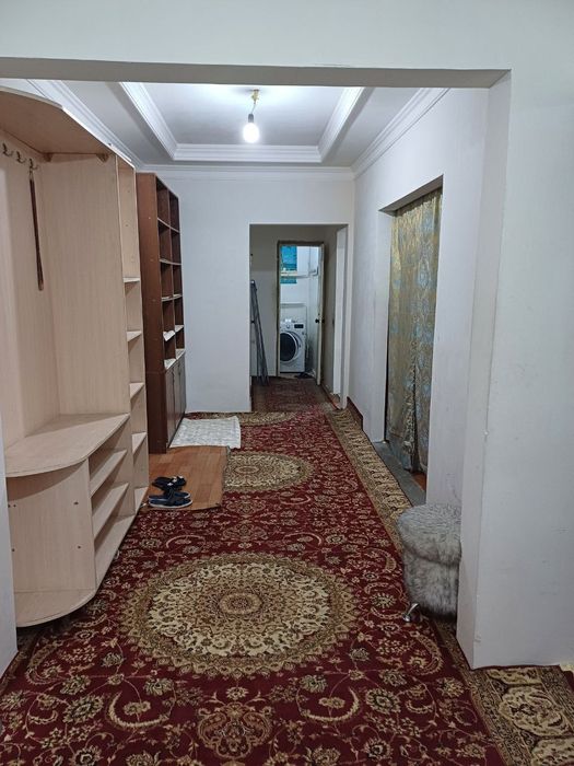 Берунийда 2 хонали уй сотилади яахши ремонт