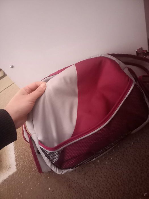 Bolalar kalyaskasi va qoshimcha aksasuarlari bilan