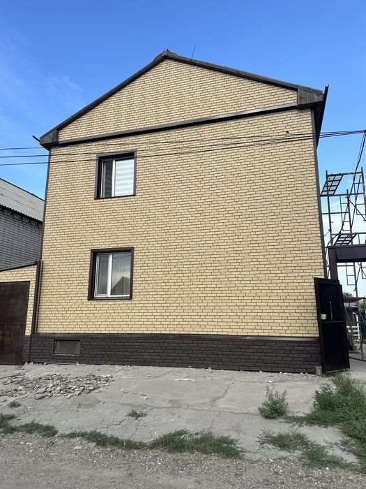 Откосы, отливы из металла.