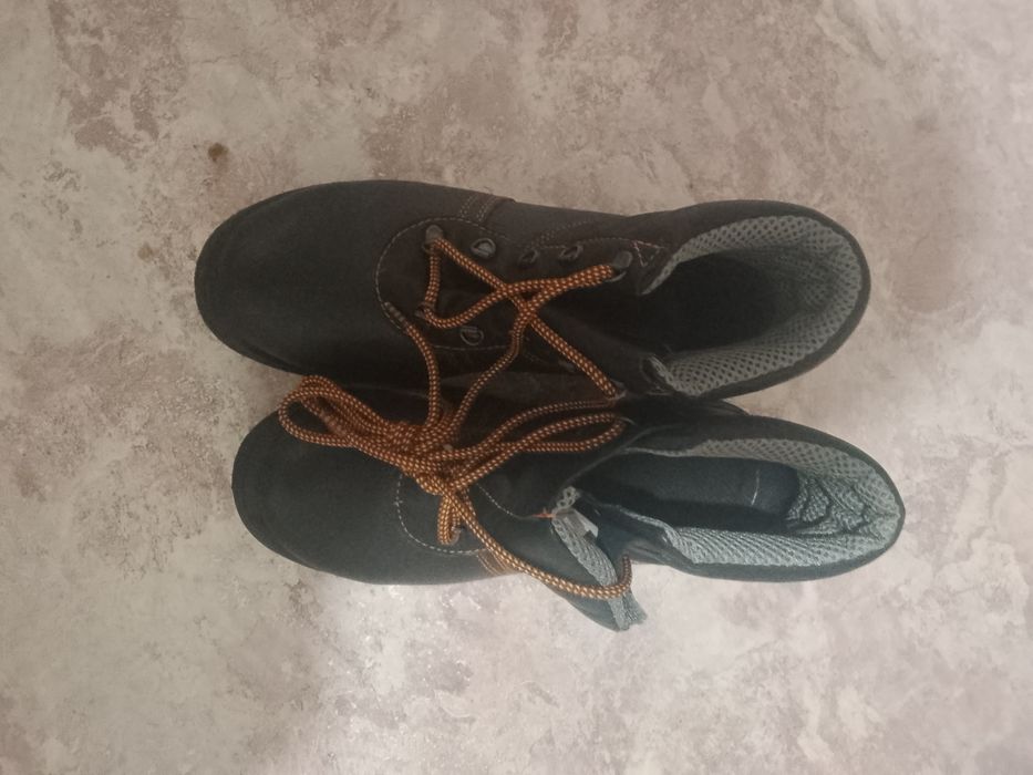 Ботинки рабочие новые