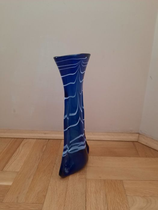 Нови стъклени вази