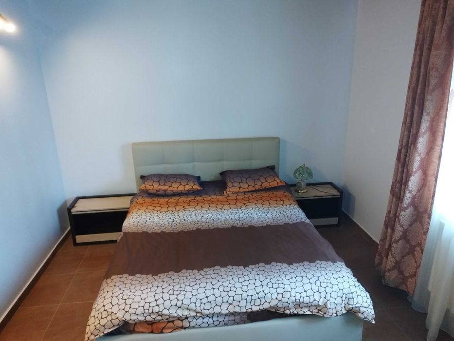 cabana/casa de vacanta, de inchiriat