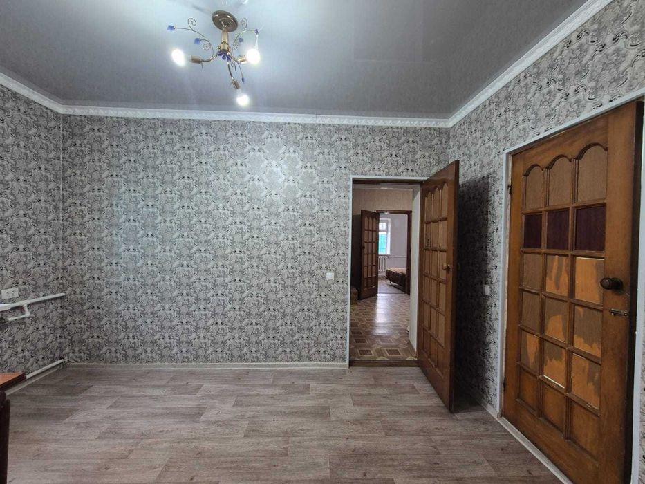 Продам 4 комн дом в соцгороде