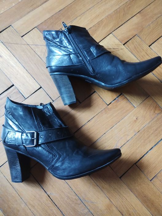 Боти от естествена кожа