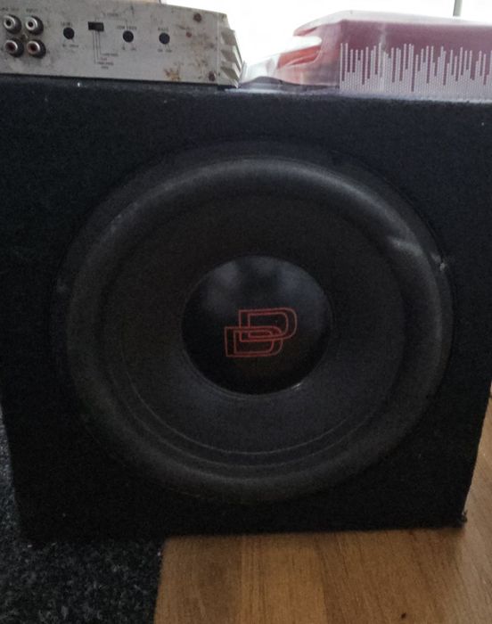Amlpificator + subwoofer +Kit instalare