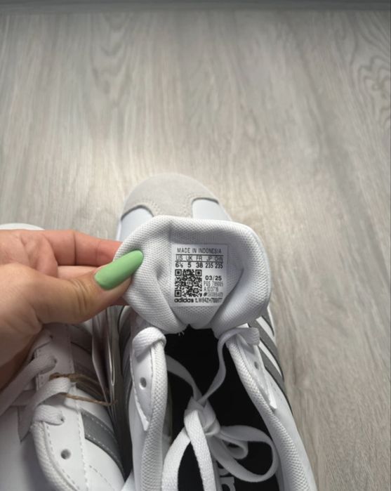Adidasi Adidas noi